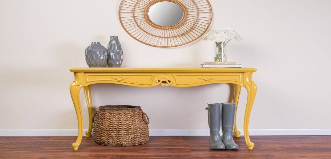 A Yellow console