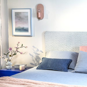 Easy Spray Painted Wicker Headboard